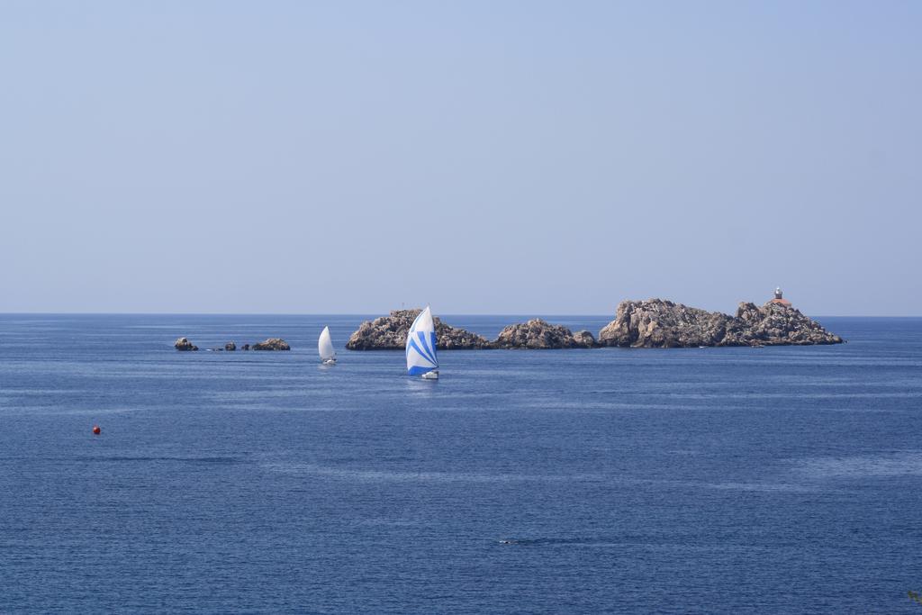 Dubrovnik Apartments Beach Front One Bedroom (Adults Only) Экстерьер фото